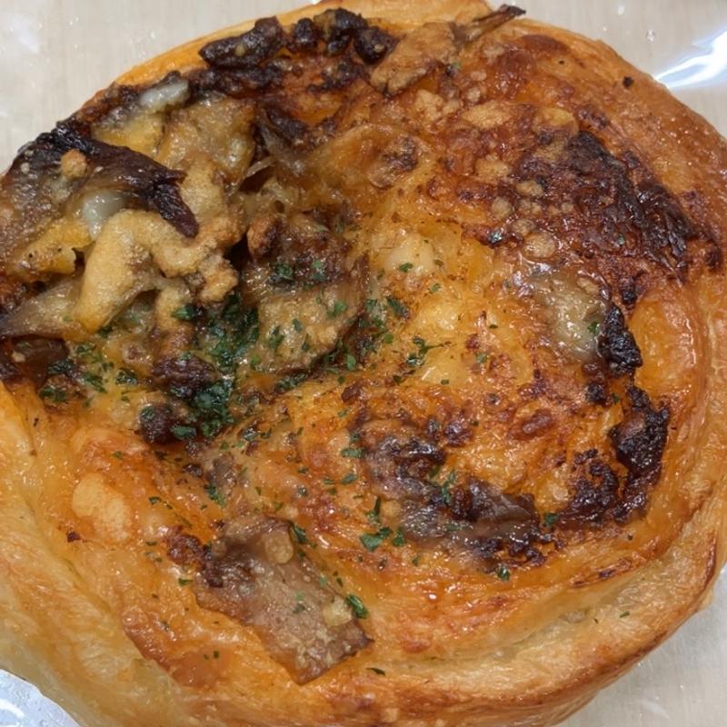 秋の味覚きのこソテー ミートソースデニッシュパン  (サンマルクカフェ 札幌ル・トロワ店)