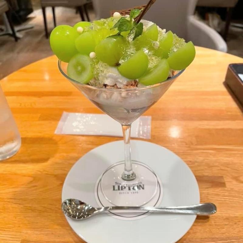 シャインマスカットパフェ(リプトンカフェ)