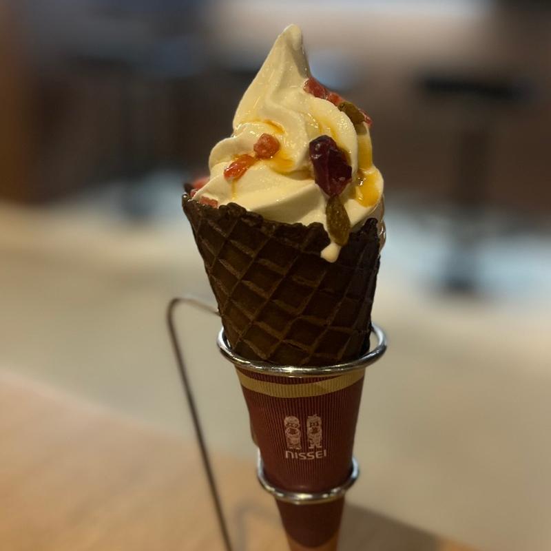 ソフトクリーム（バニラ）キャラメルソース(たまごとミルク ららぽーと門真店)