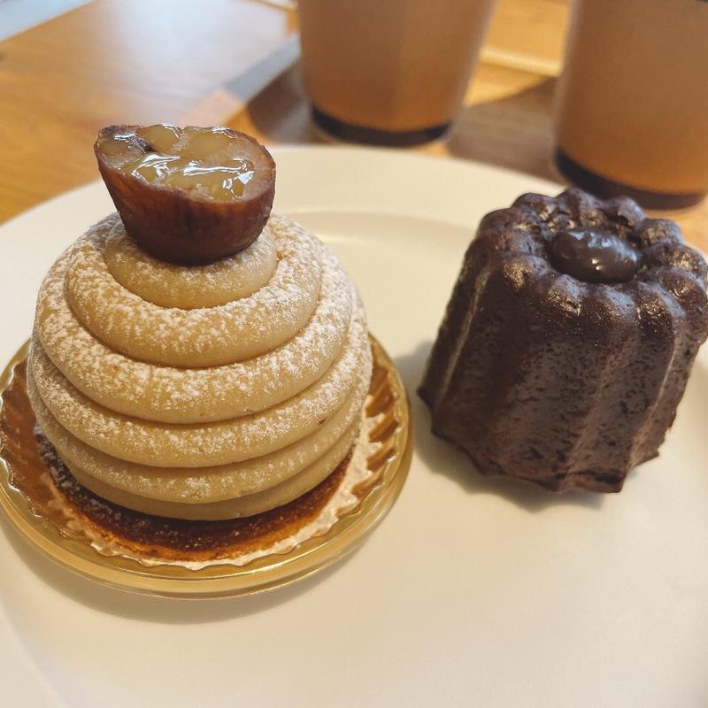 モンブランとカヌレショコラ(コンフィチュールアッシュ)