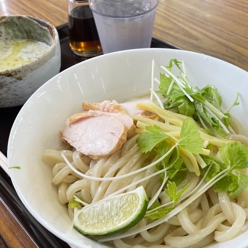 冷やしグリーンカレーつけ汁うどん(八割うどん)