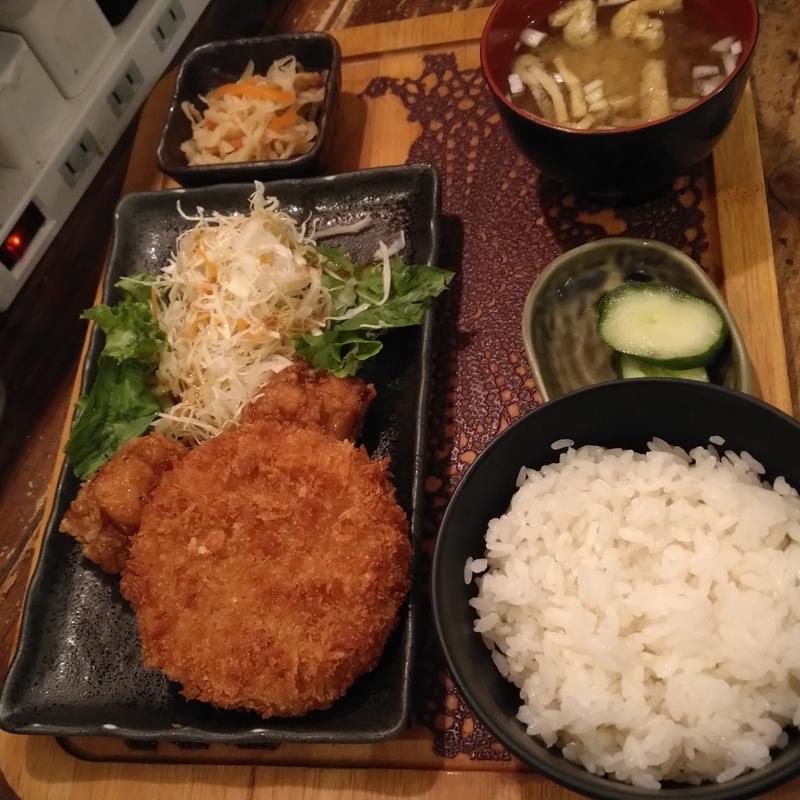 B定食(ゴリラ食堂 )