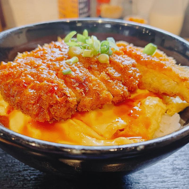 玉子かつ丼　大盛り(キッチン 空飛ぶパンダ)