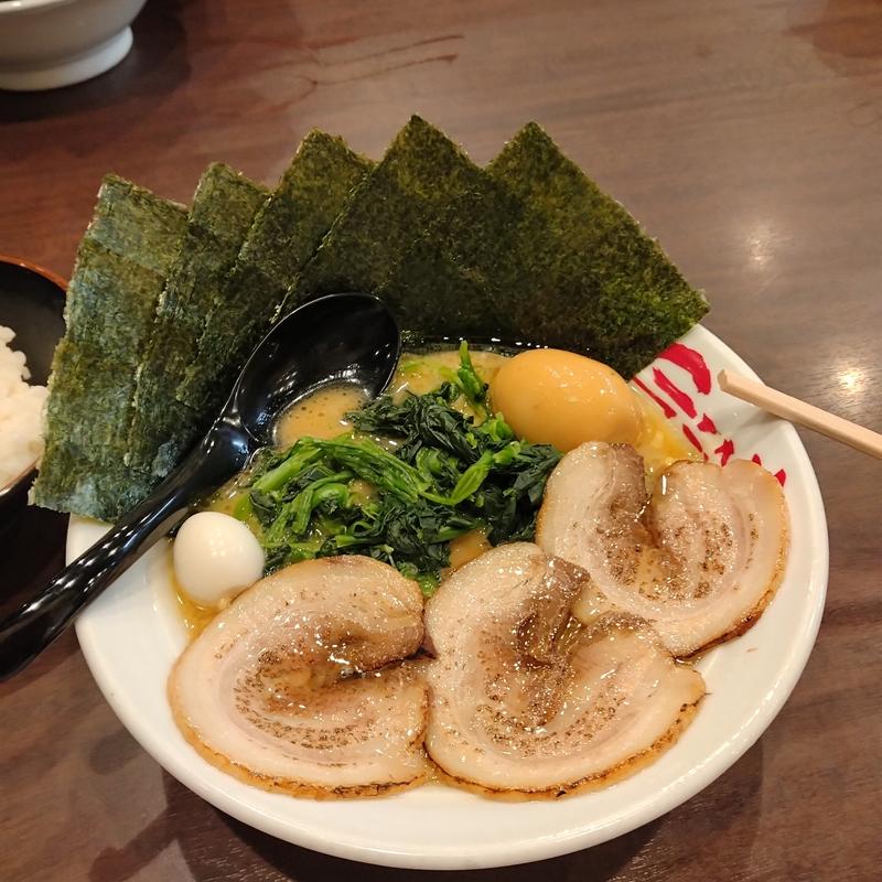 吟特ラーメン(横浜家系ラーメン 吟家 花見川店)