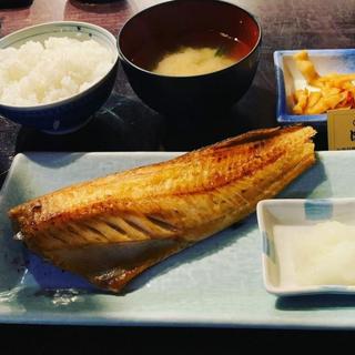 焼き魚定食(ほっけ)(陸蒸気)