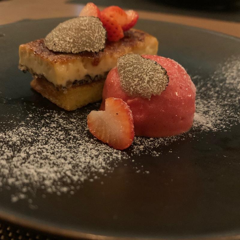 トリュフカタラーナ苺とラズベリーのソルベ(José Luis Karuizawa ホセ･ルイス軽井沢)