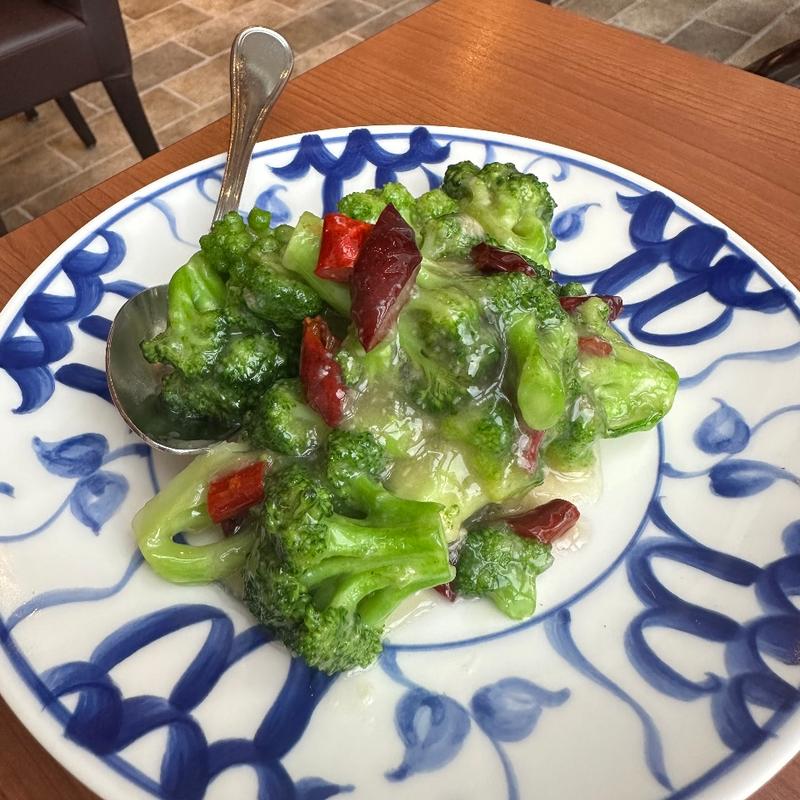 ブロッコリーのニンニク炒め(陳麻婆豆腐 ラシック店 （チンマアボウドウフ）)