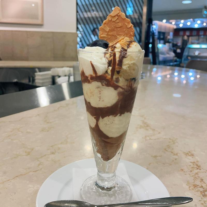 チョコレートパフェムース仕立て(モロゾフ 阪急三番街店)