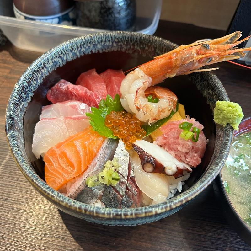 つきじ丼(つきじde丼どん(つきじでどんどん))