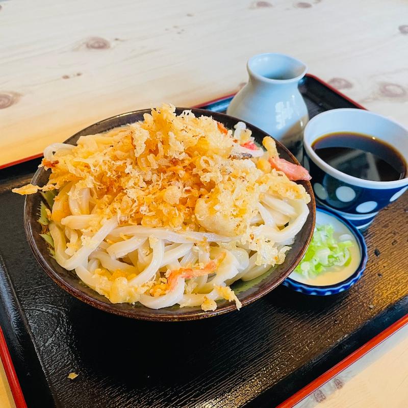 冷したぬきうどん＋大盛り(松葉屋)