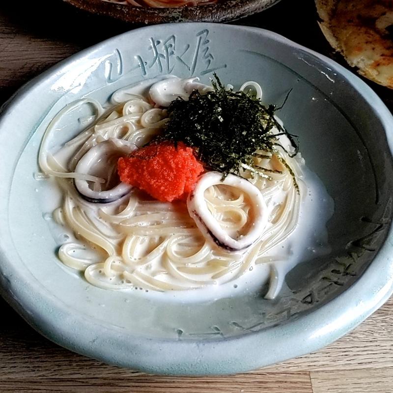 新鮮なイカと明太子のクリームソース(自家製生パスタ専門店 山根屋)