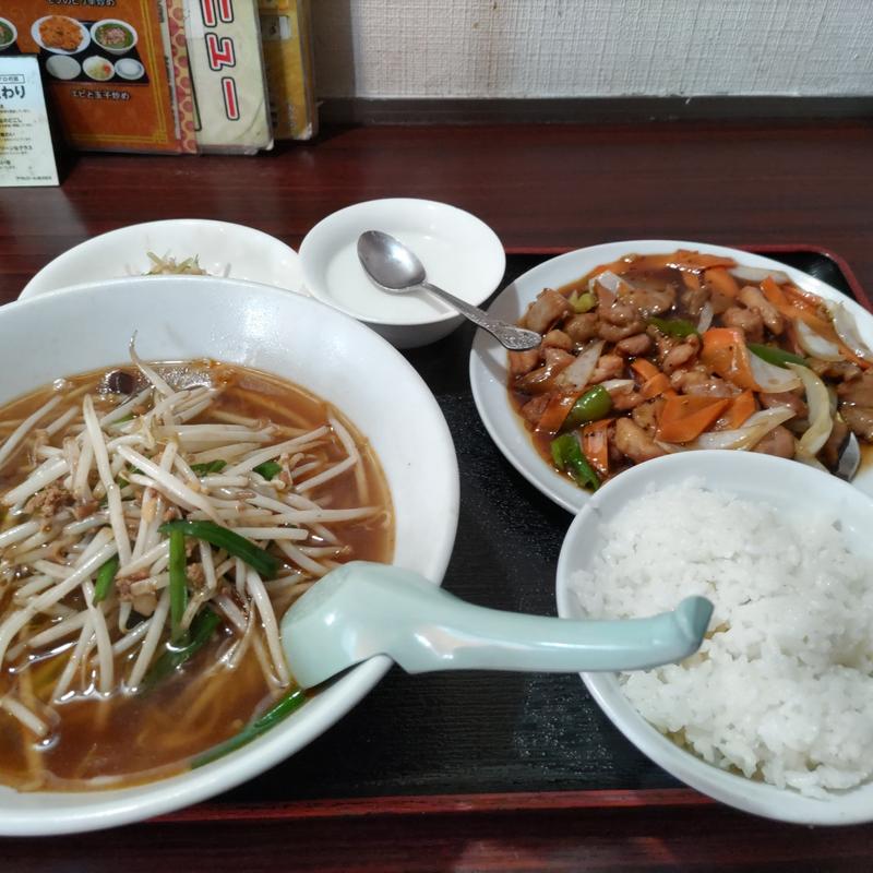 鶏肉の黒胡椒炒め(中華料理吉順)