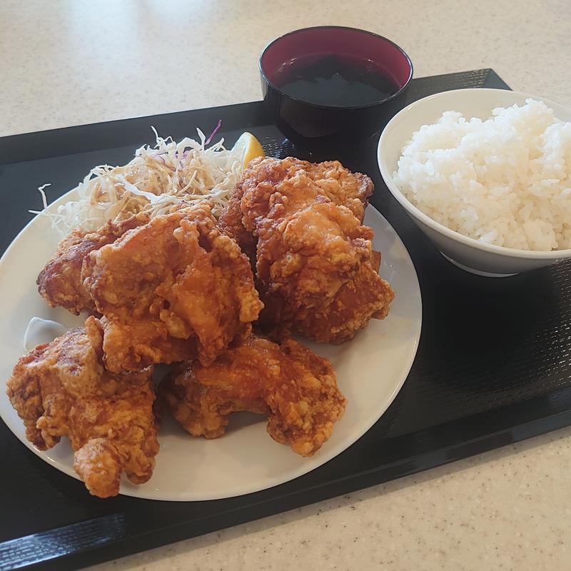 唐揚げ8個定食(九州の味 壱骨麺 （キュウシュウノアジ イチコツメン）)