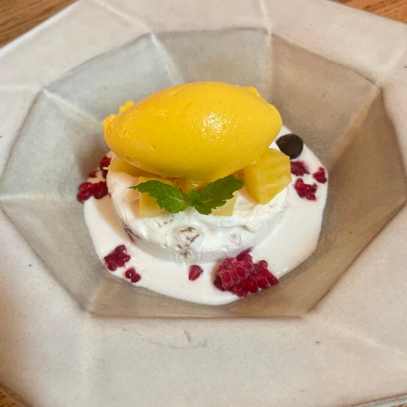 ヌガーグラッセとマンゴーのソルベ(ブラッスリーみちくさ)