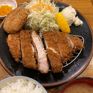 ロースカツ定食＋コロッケ(三九三)