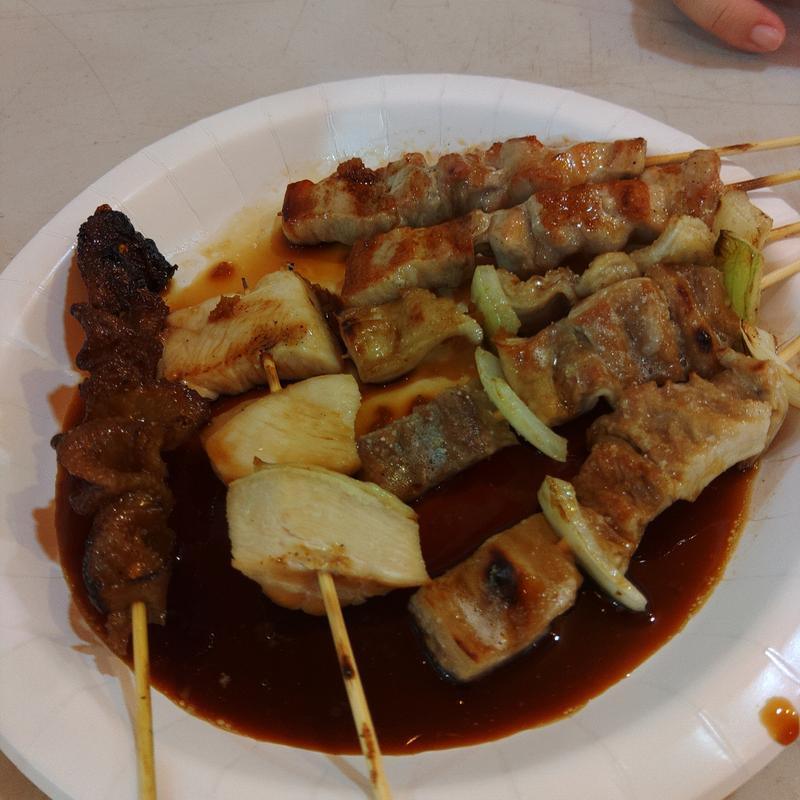 しろ(焼鳥・ラーメン 花山)