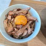 卵黄のせ焼豚飯(RAMEN TSUKEMEN YAMATO)