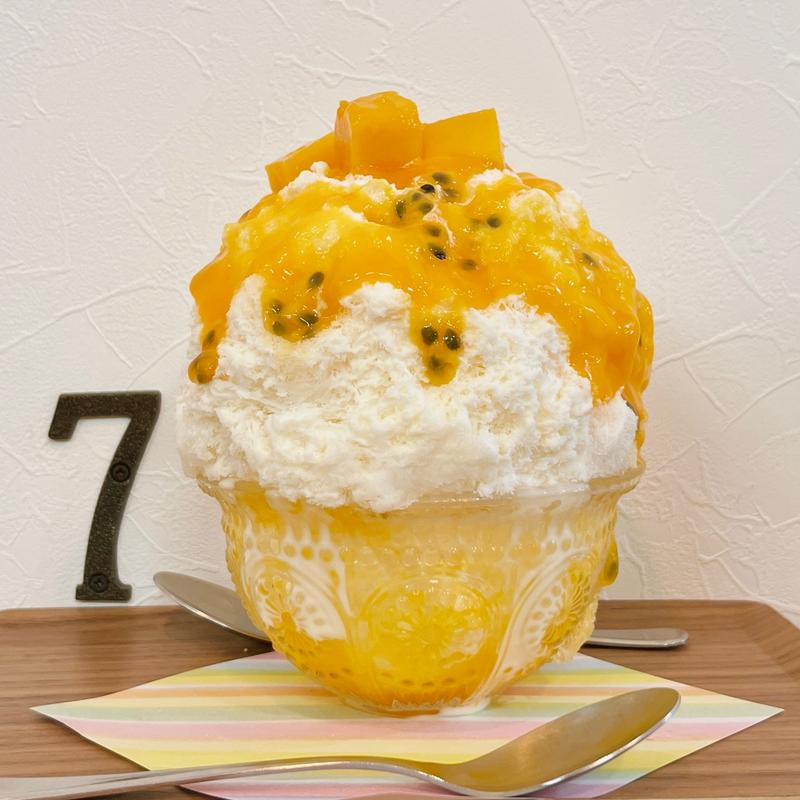  沖縄マンゴーとパッションのレアチーズ(はいむる)