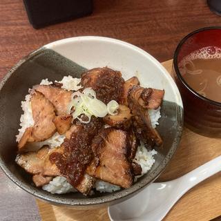 チャーシュー丼(煮干し中華そば 煙)