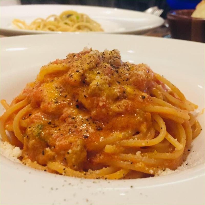 サルシッチャとバジルとマスカルポーネのパスタ(オステリア コウ)