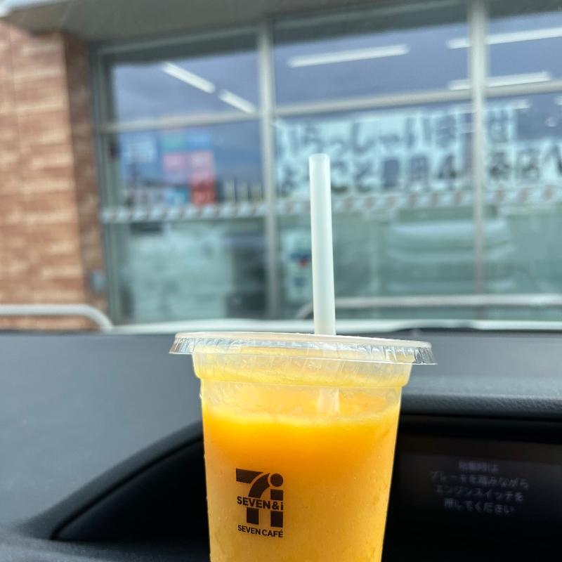 スムージー　マンゴーパイン(セブン-イレブン 旭川豊岡4条店)