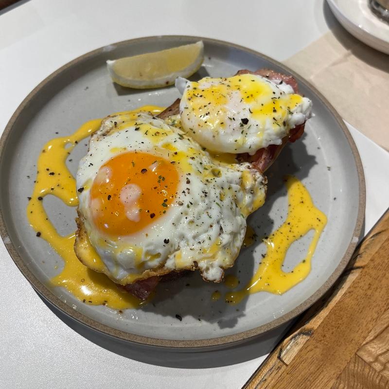 エッグベネディクト(フェデラル)