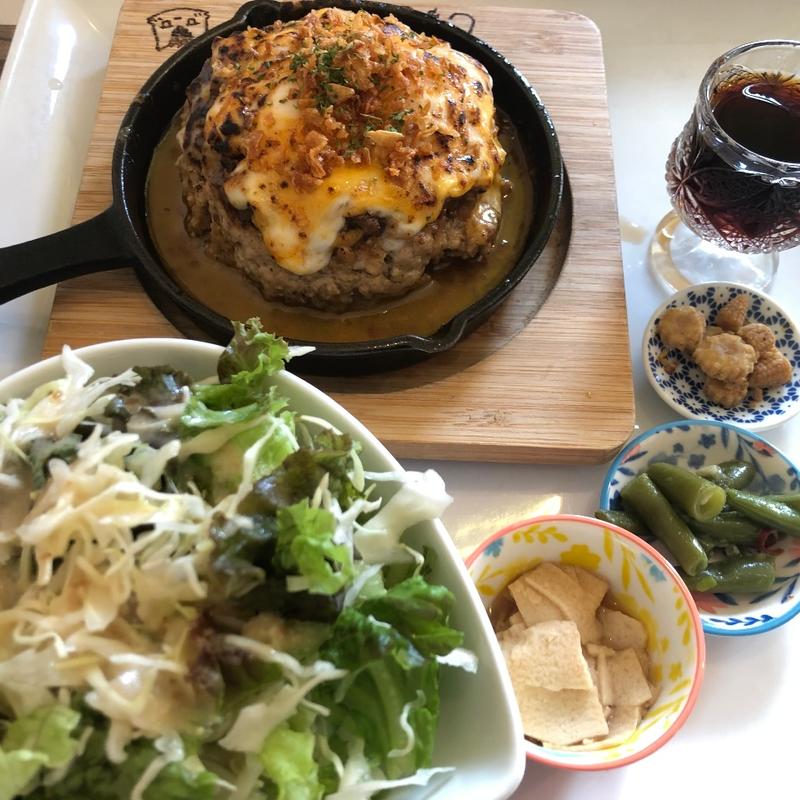 チーズトマトクリーム(歯のいらないハンバーグ シュシュウルフ)