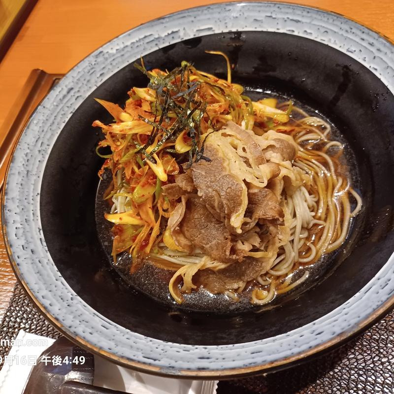 ピリ辛肉ネギ蕎麦(シーズダイニング 記念橋店)