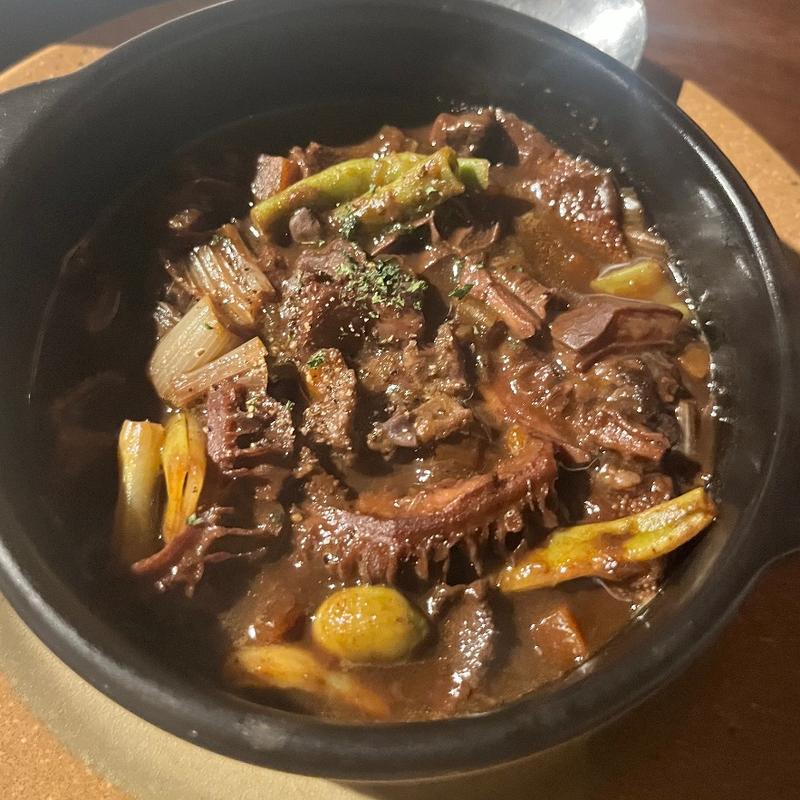 牛モツの八丁味噌煮(Bistroくんぷう)