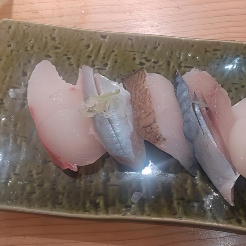 カンパチ  とろニシン  あぶらカレイ(回転寿司根室花まる JRタワーステラプレイス店)