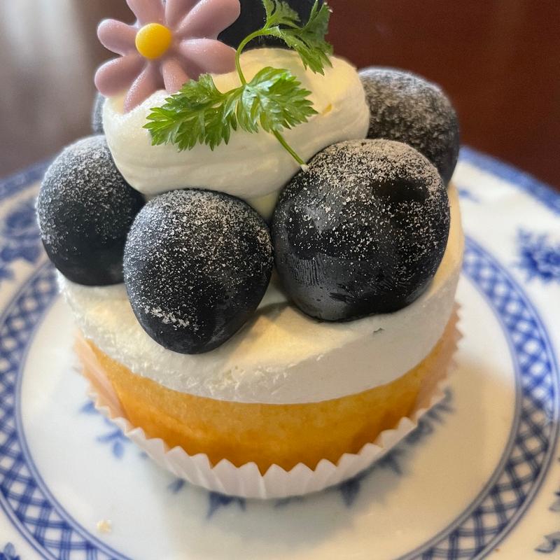 ナガノパープルのロールケーキ(パティスリー アン ジャルダン)