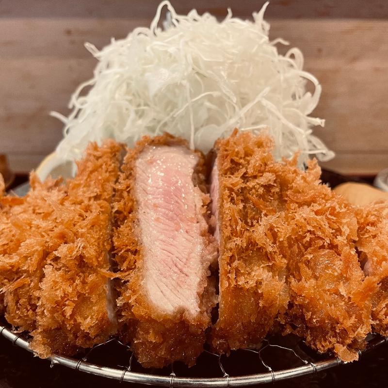 ロースとんかつ定食(嬉嬉豚とんかつ 『君に、揚げる。』 （極）)