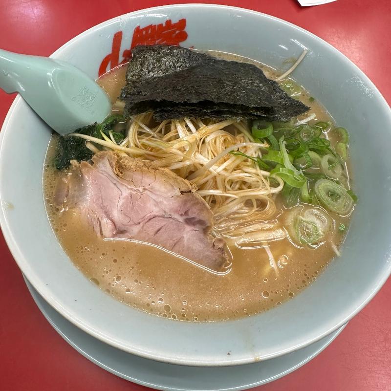 醤油ラーメン　(白髪ネギ)(山岡家 釧路店 （やまおかや）)