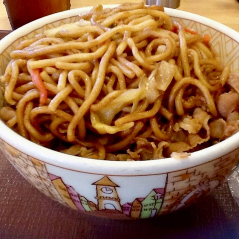 やきそば牛丼(すき家 151号新城店 )