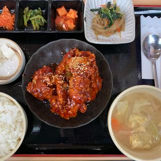 ヤンニョムチキン定食(韓国料理 扶餘 MEGAドン・キホーテ店)