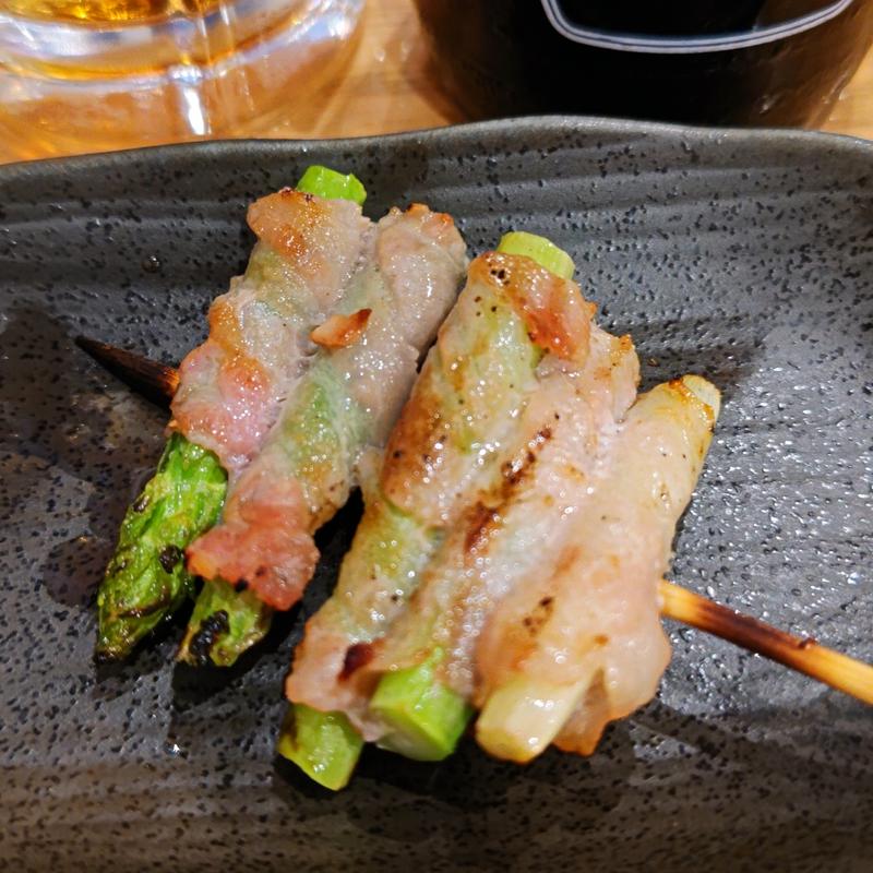 豚アスパラ巻き(大衆酒場 七星)