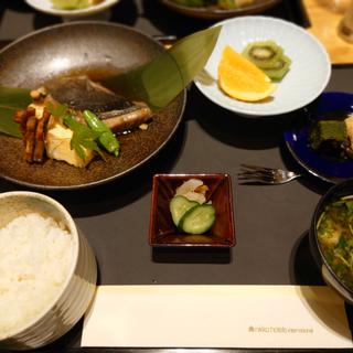 煮魚御膳(カジュアル・リゾート・ダイニング セリーナ／ホテル日航成田)