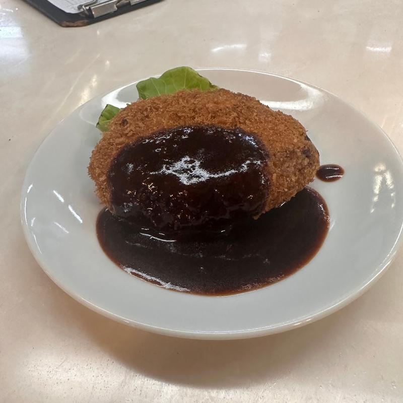 ちょい足しメンチカツ(洋食 ヨシカミ)