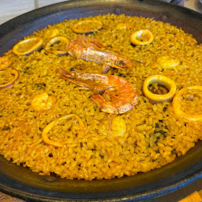 魚介のパエリア(スペイン料理 ミゲル フアニ マリン＆ウォーク ヨコハマ店)