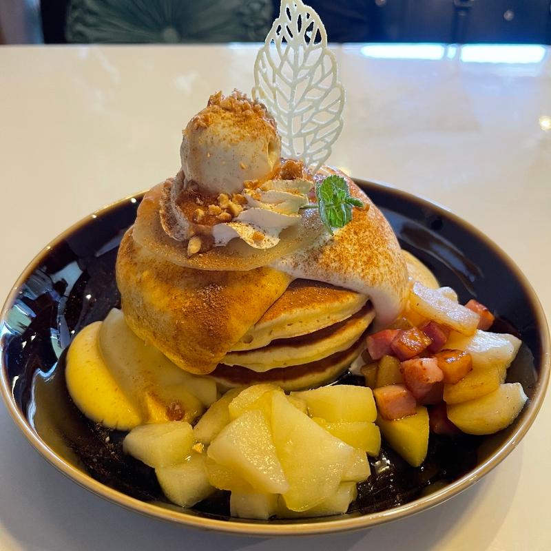 アップルシナモンパンケーキ(カフェシュシュ)