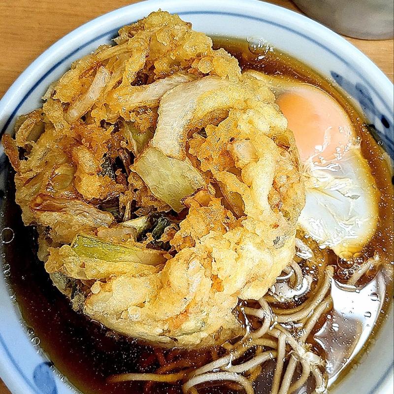 かき揚げ天そば 生玉子(加賀)
