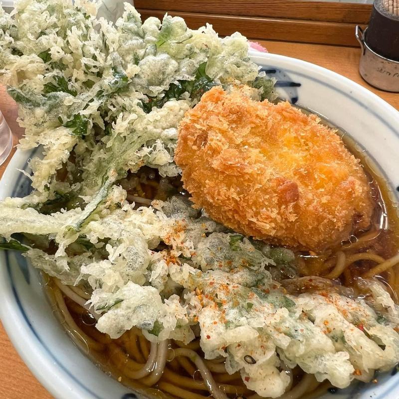 春菊天そば 牛肉コロッケ(加賀)