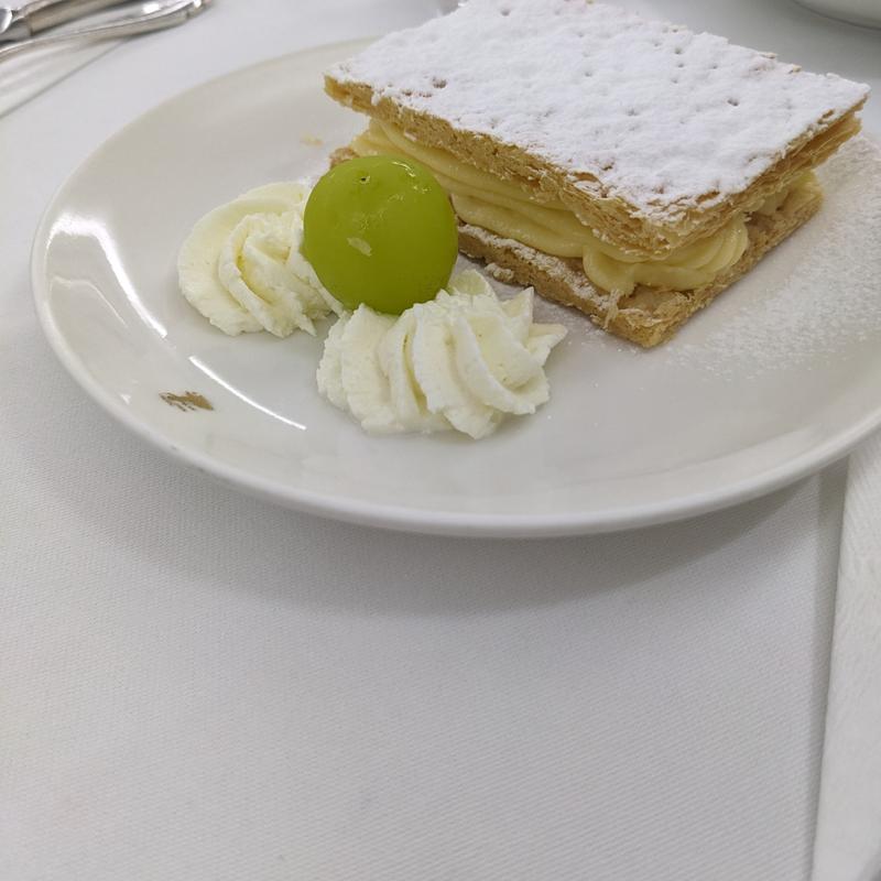 ケーキセット（ミルフィーユ　喫茶内限定）(銀座ウエスト 銀座本店)