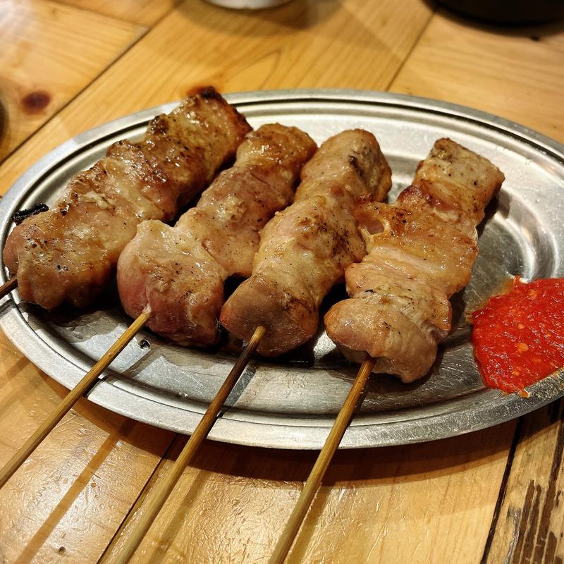 豚バラ串（2本）(大衆酒場 チャン栓チャン)