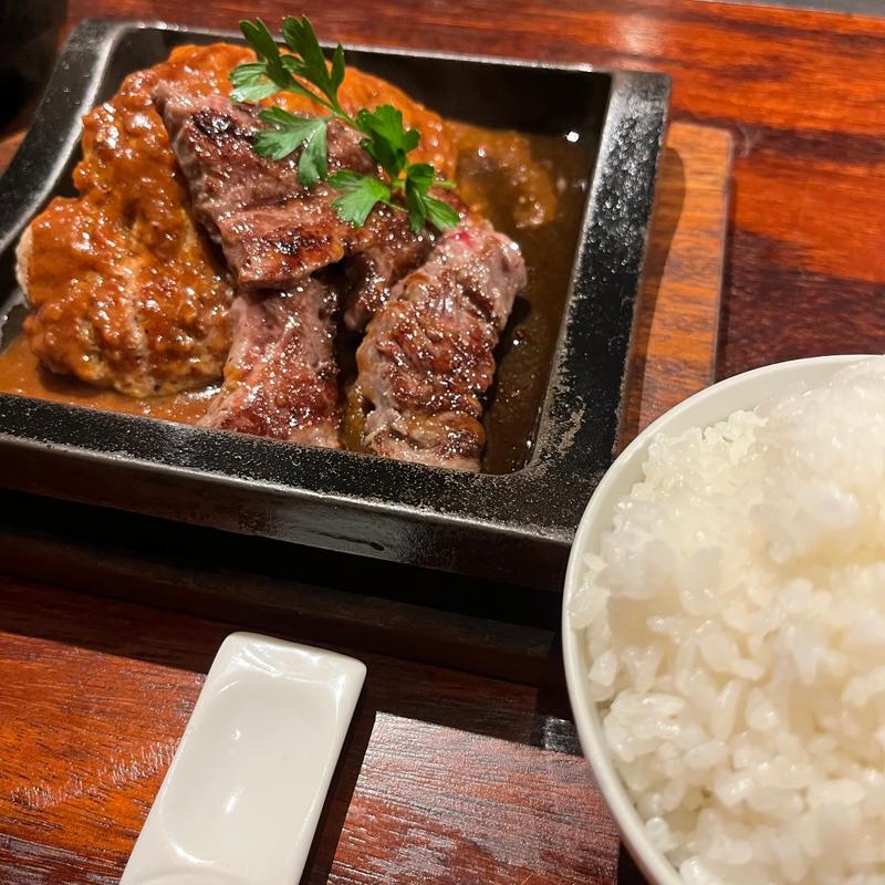 和牛入りハンバーグとハラミステーキのコラボ(鉄板ダイニング 哲)