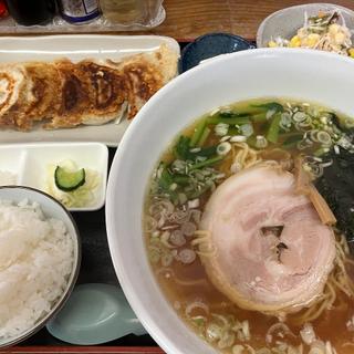 Cランチ餃子セット(らぁ麺や コント)