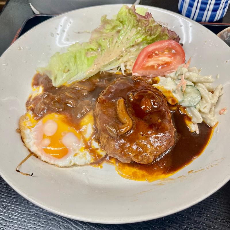 ハンバーグ定食(金四郎食堂 )