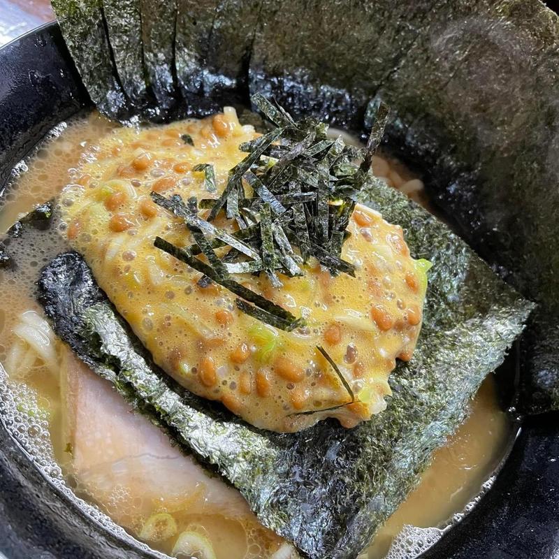 納豆ラーメン 海苔増し増し(西山家)