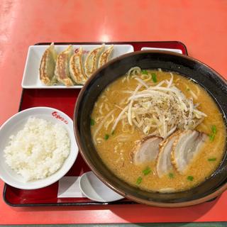 みそチャーシュー麺(くるまやラーメン 足立保木間店 )