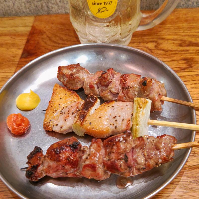 串盛り三本(もつ焼 八郎 横浜ドリームランド店)